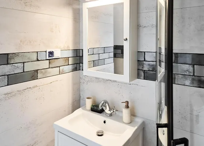 1 Bedroom Amazing In Σπίτι διακοπών *